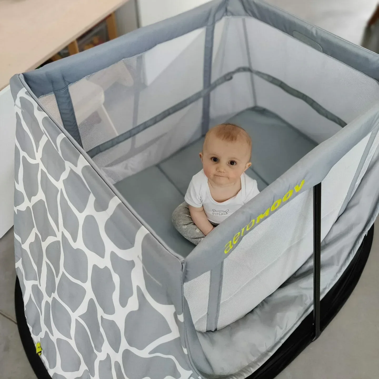 AeroMoov® Travel cot Blue Whale - Image 6