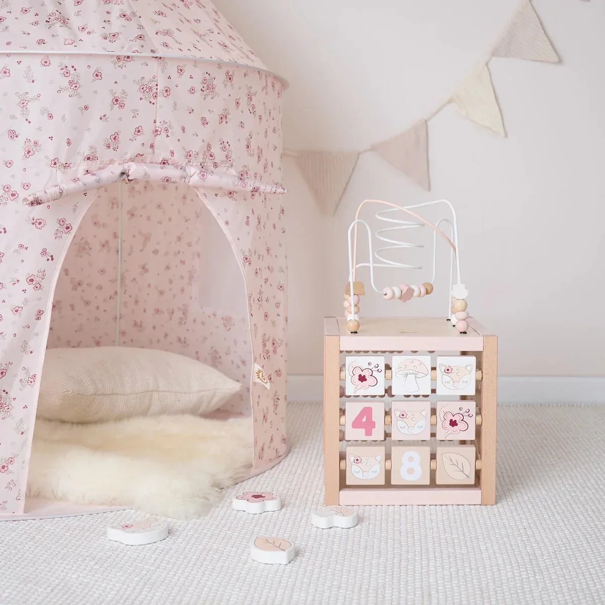 Bieco® Wooden Activity Cube XXL Deer Ella - Image 3