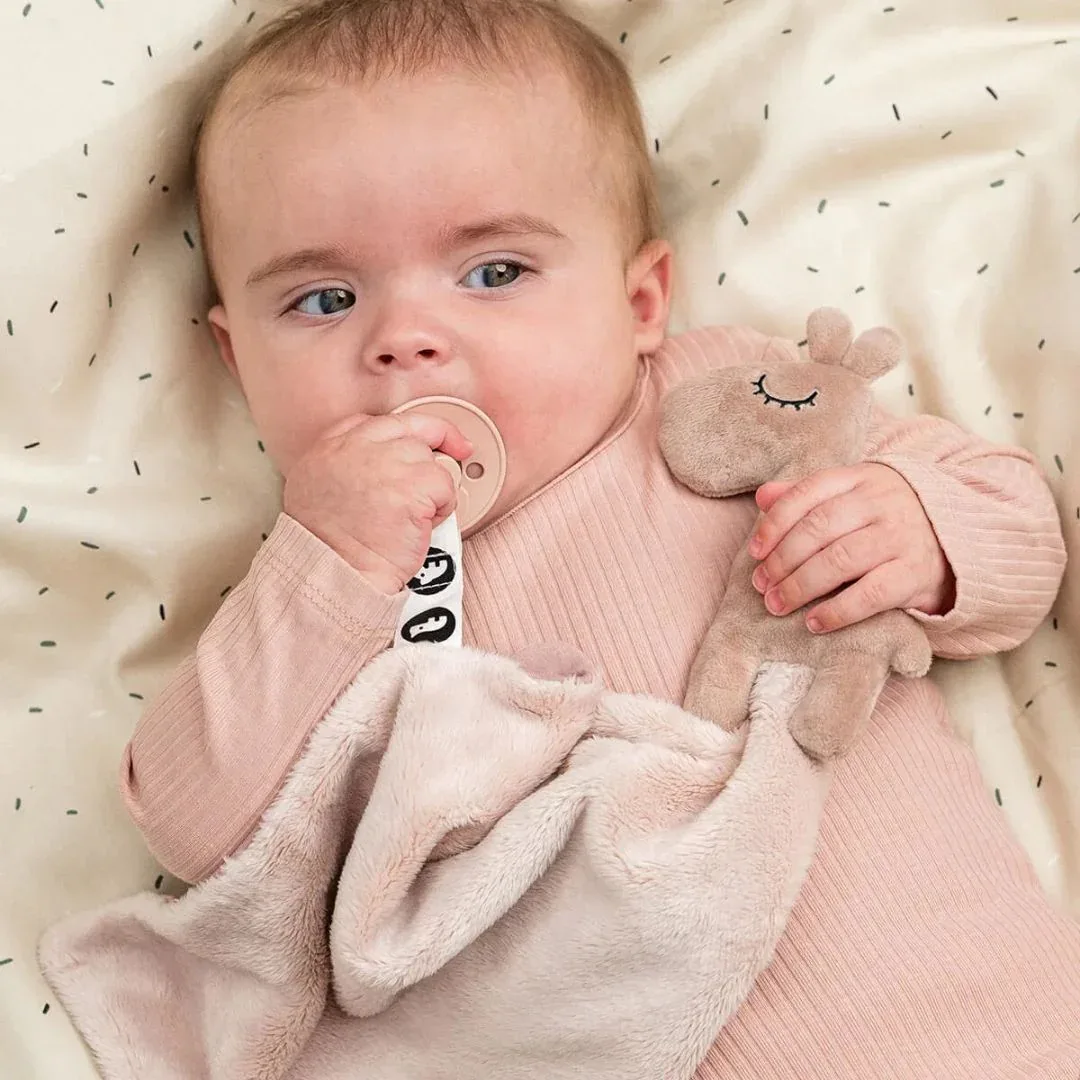 Done by Deer® Comfort Blanket with Pacifier Clip Raffi Powder - Image 5