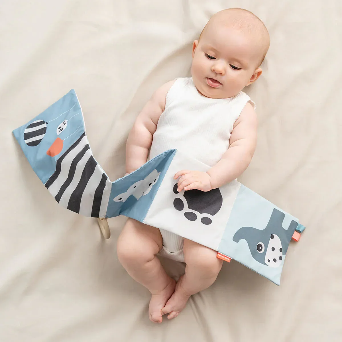 Done by Deer® Fold-out soft book Deer Friends Colour Mix - Image 6