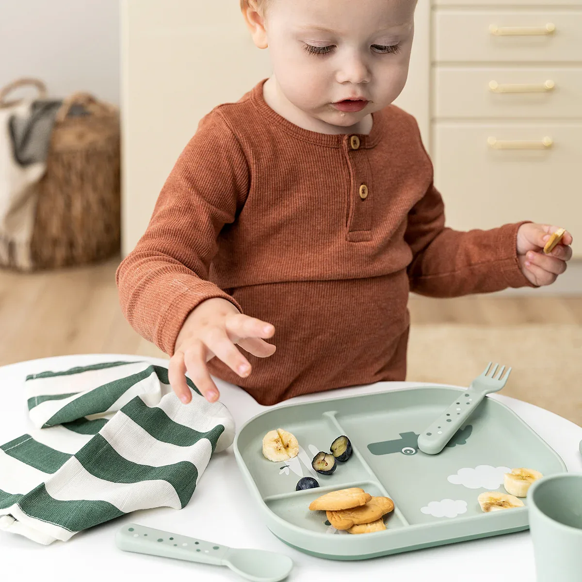 Done by Deer® Foodie compartment plate Croco Green - Image 4