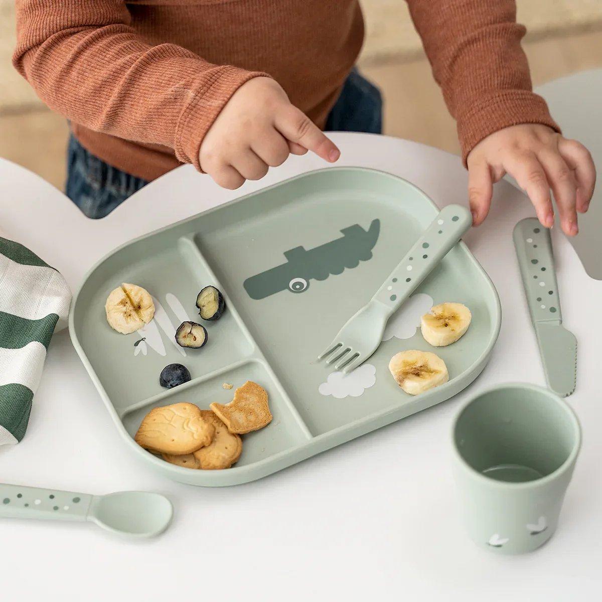 Done by Deer® Foodie compartment plate Croco Green - Image 5