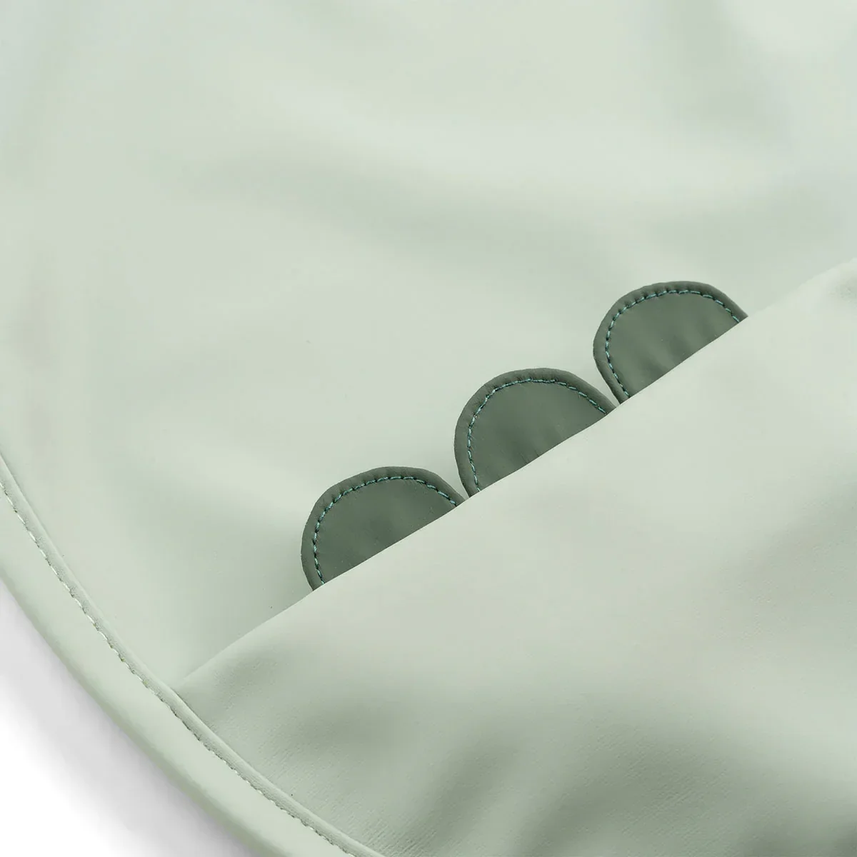 Done by Deer® Pull-over bib Croco Green - Image 3