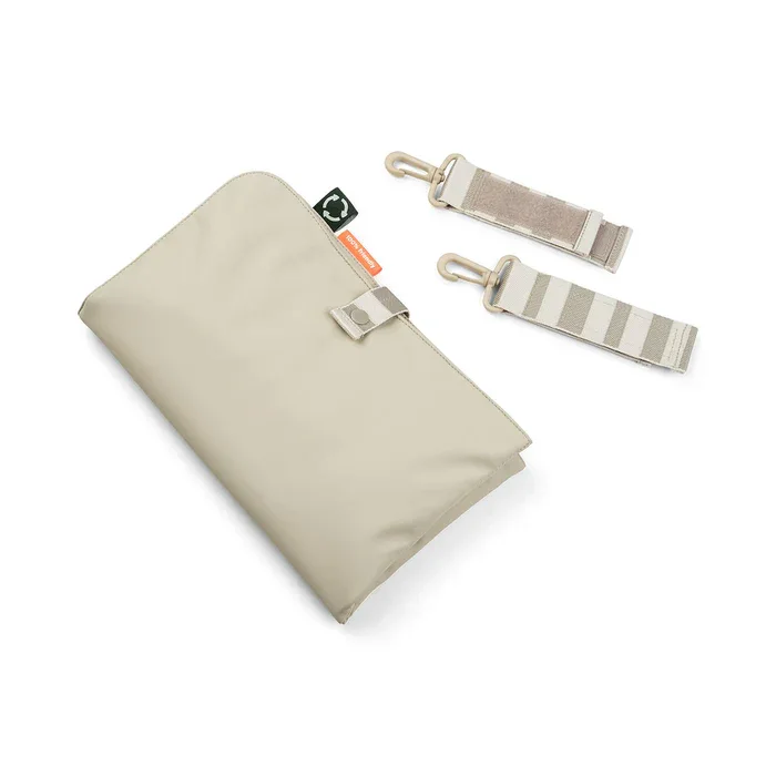 Done by Deer® Quilted changing bag Sand - Image 3