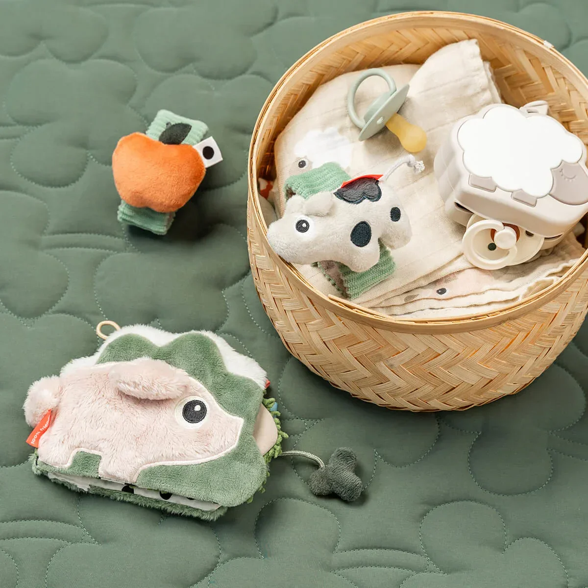Done by Deer® Sensory baby book Tiny Farm Colour Mdarila dix - Image 7