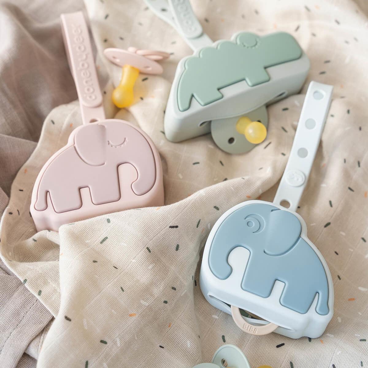 Done by Deer® Silicone pacifier pouch Elphee Powder - Image 6