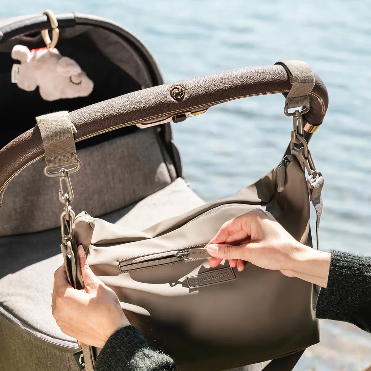 Done by Deer® Stroller bag Taupe - Image 6