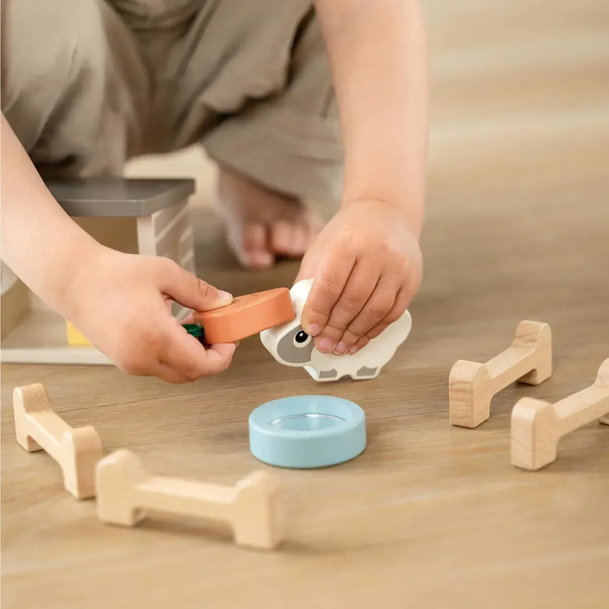 Done by Deer® Tiny Farm Play Set Sheepy - Image 4