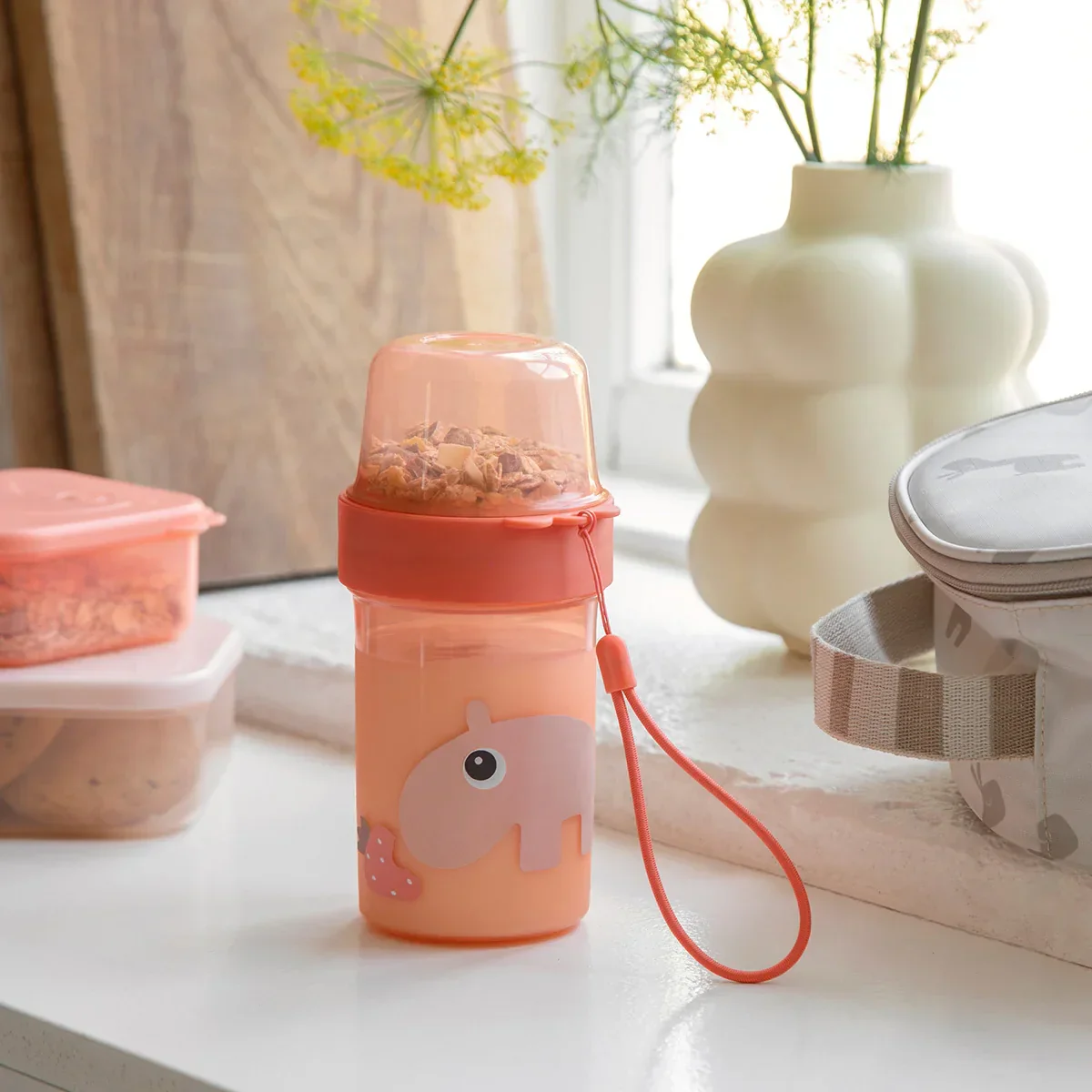 Done by Deer® To Go snack container L Lalee Sand - Image 5