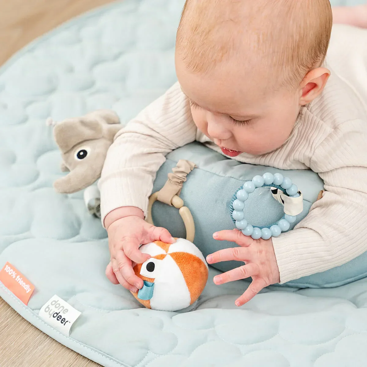 Done by Deer® Tummy time activity toy Playground Blue - Image 4