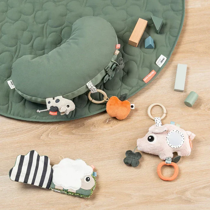 Done by Deer® Tummy time activity toy Tiny farm Green - Image 5