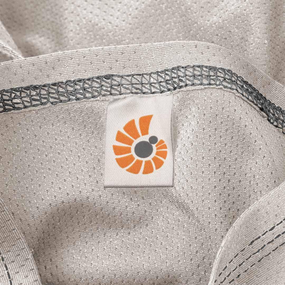 Ergobaby® Aura Wrap Sustainable Mesh Soft Grey - Image 5