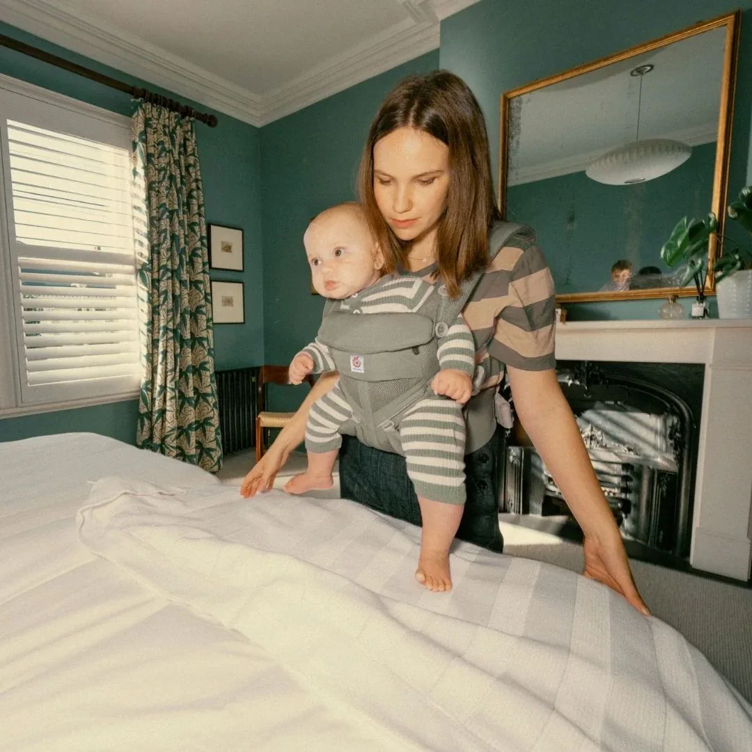 Ergobaby® Baby Carrier Omni Classic Mesh Soft Olive - Image 6