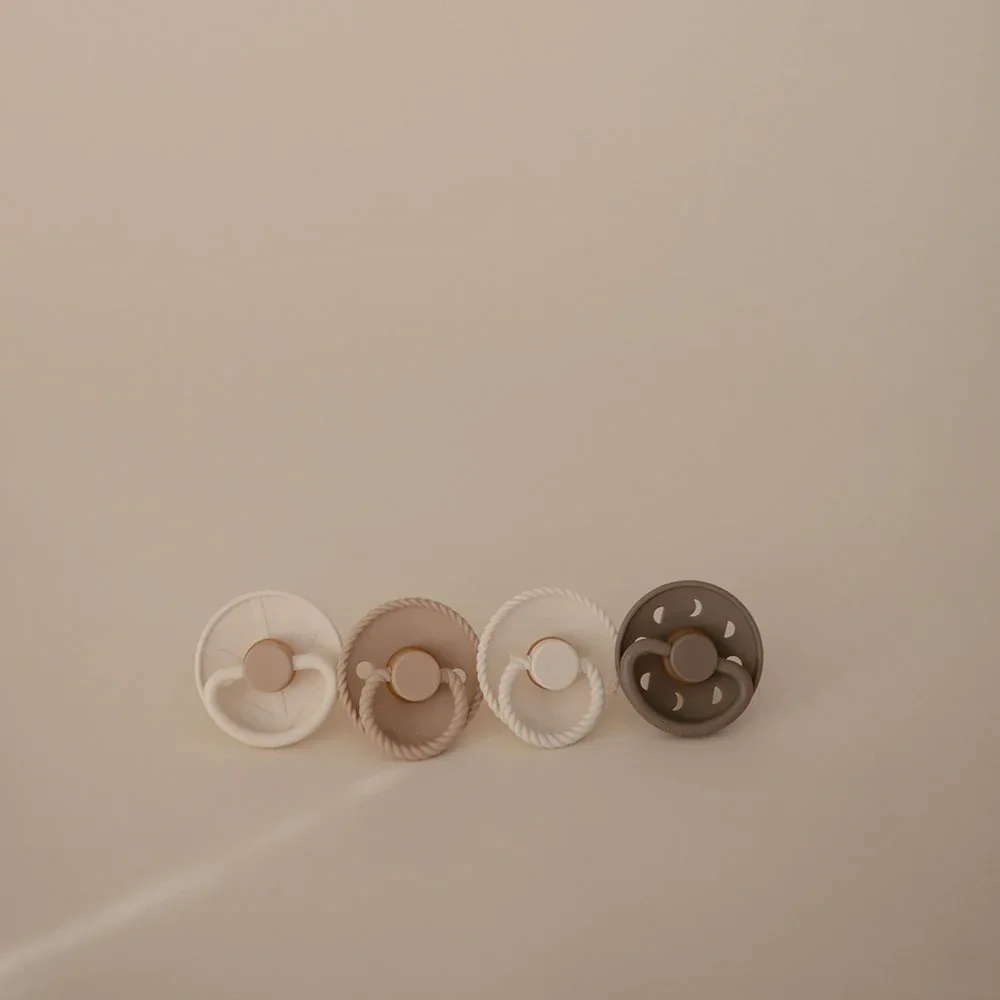 Frigg® 4-Pack Pacifiers Round Silicone Crystal Sparkle (0-6m) - Image 2