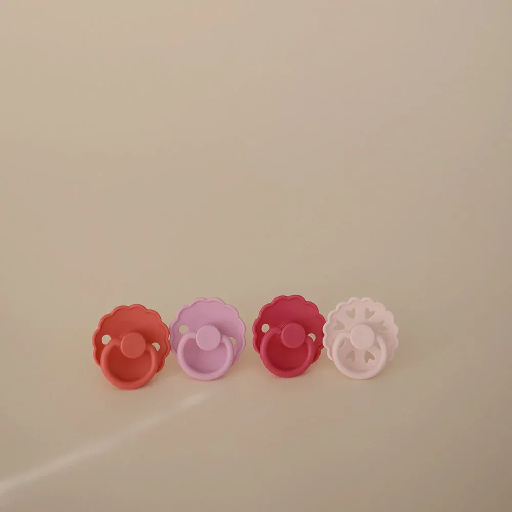 Frigg® 4-Pack Pacifiers Round Silicone Rosy Romance (0-6m) - Image 4