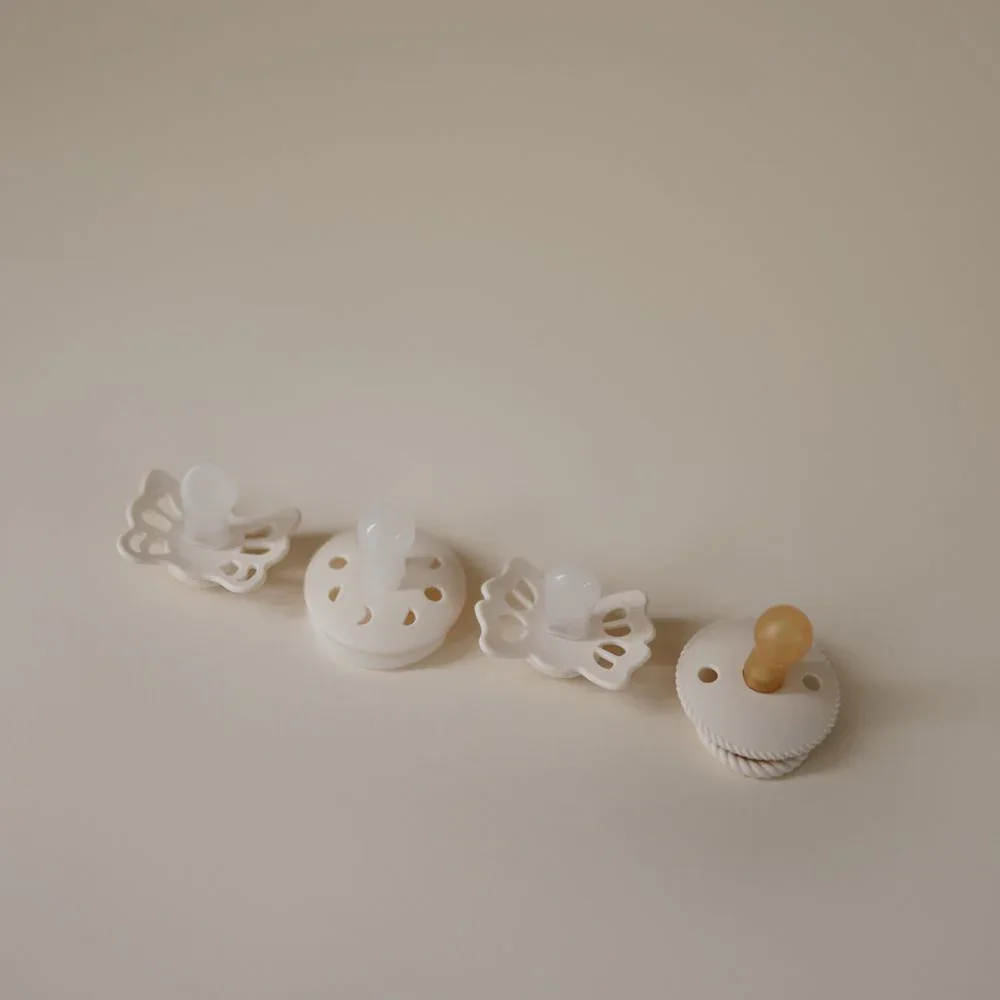 Frigg® Baby’s First Pacifier Set 4-pack Moonlight Sailing Cream - Image 2