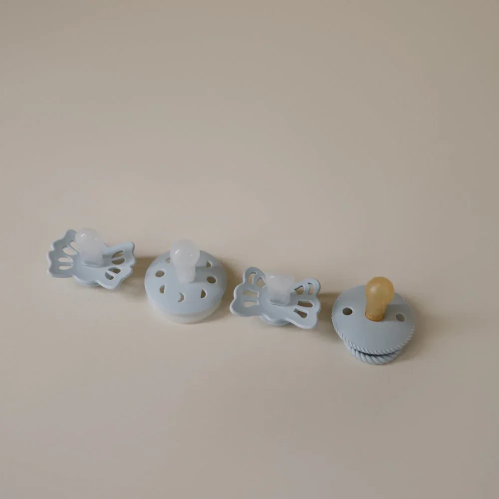 Frigg® Baby’s First Pacifier Set 4-pack Moonlight Sailing Powder Blue - Image 4