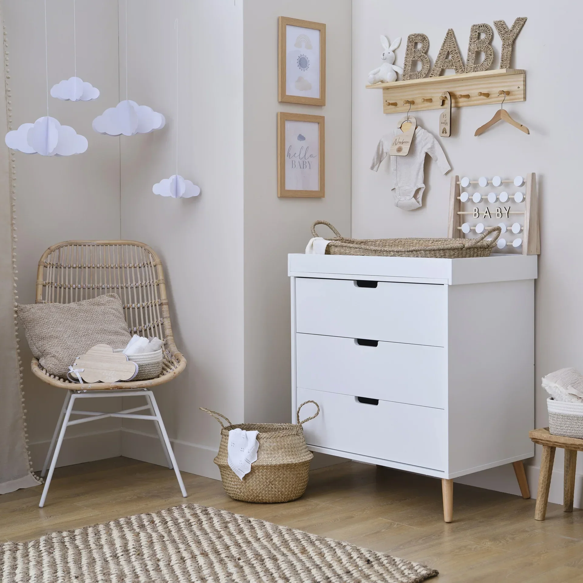 Ginger Ray® Wooden Hangers for organizing baby clothes Baby - Image 4