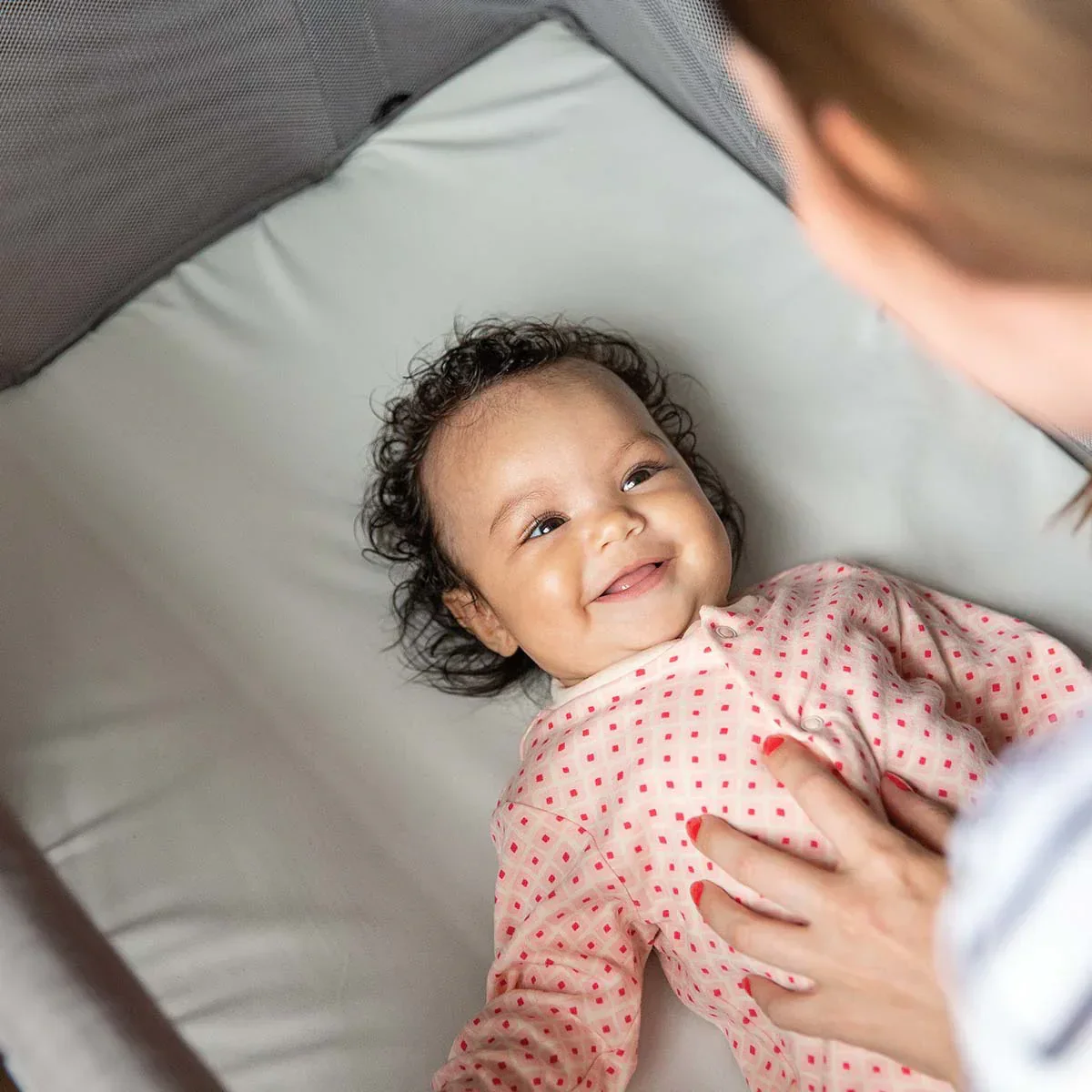 Joie® Bedside crib & travel cot Kubbie™ Sleep Foggy Grey - Image 7