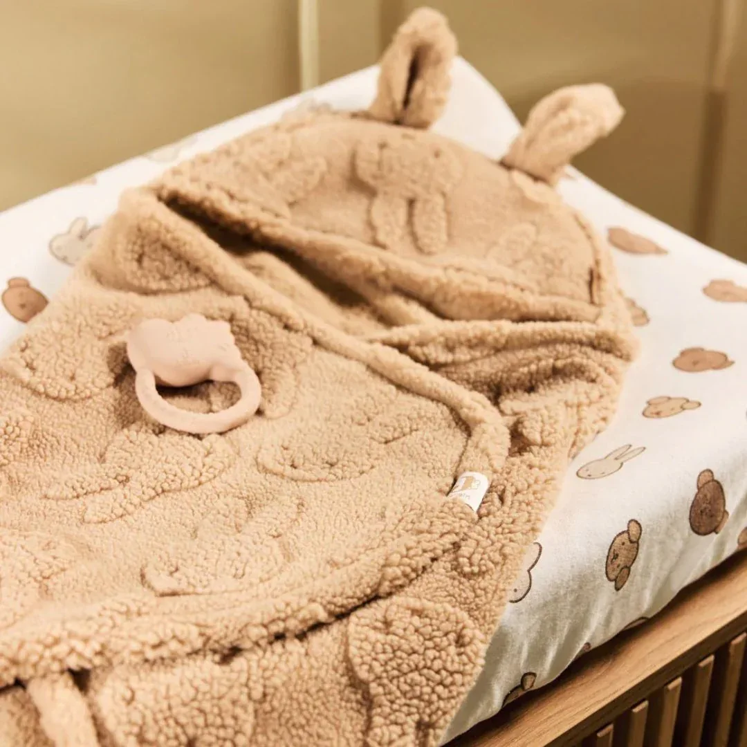 Jollein® Wrap blanket Miffy Jacquard Teddy Biscuit 105x100 - Image 6