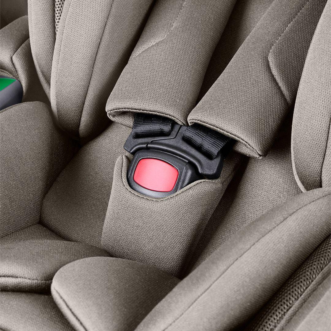 KikkaBoo® i-Class i-SIZE Car Seat (40-87 cm) Champagne - Image 5