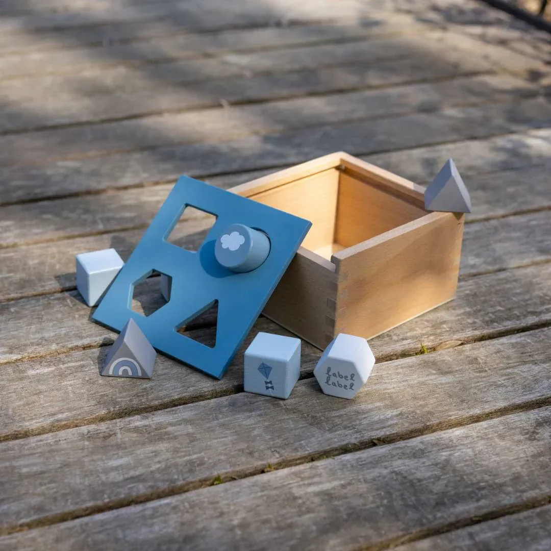 Label Label® Shape Sorting Box Blue - Image 4