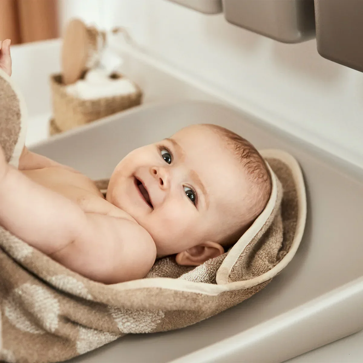 Leander® Changing Matty Cappuccino - Image 6