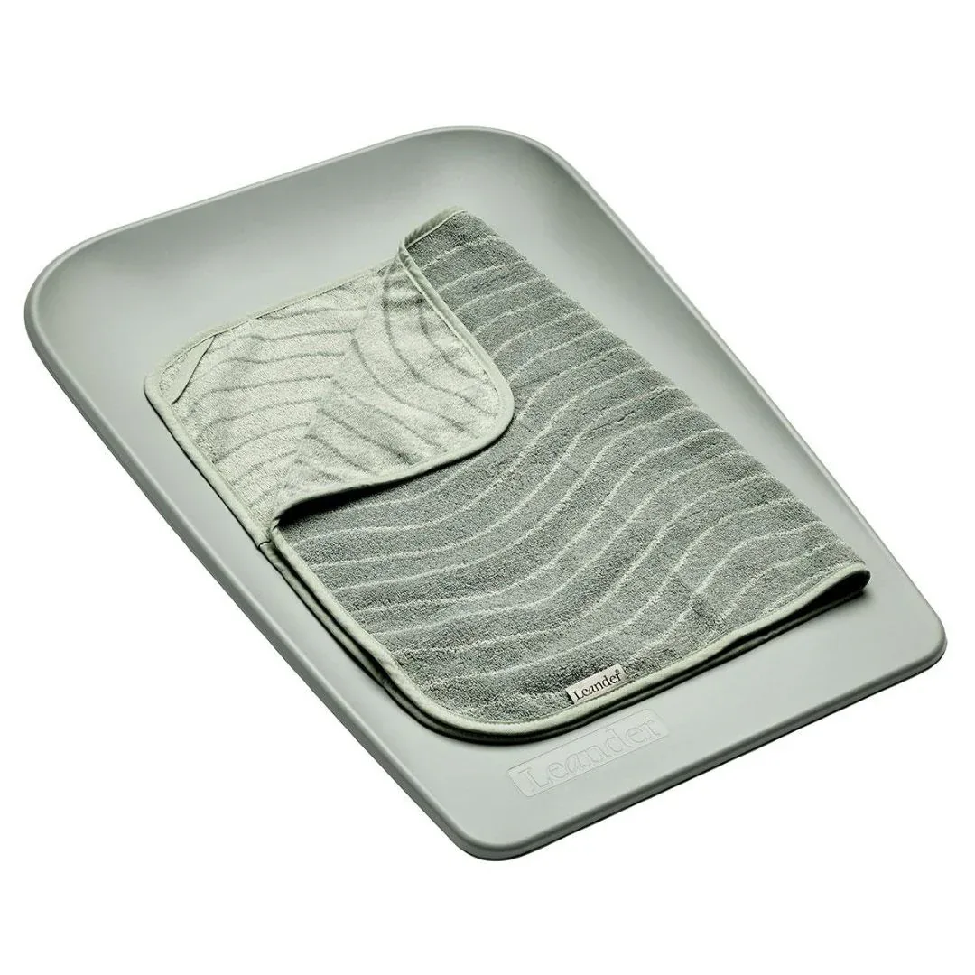 Leander® Changing Matty MINI Sage green - Image 4