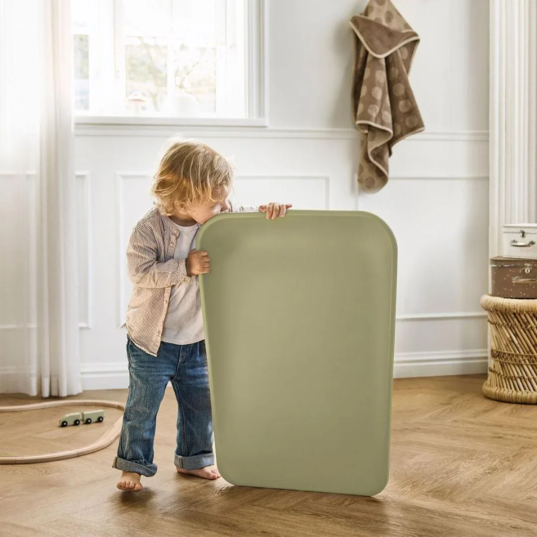 Leander® Changing Matty Olive Limited Edition - Image 9