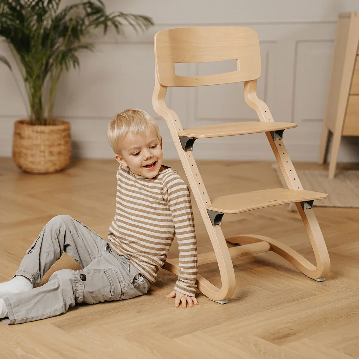 Leander® Highchair Louie™ wo. Safety Bar Beech Natural - Image 10