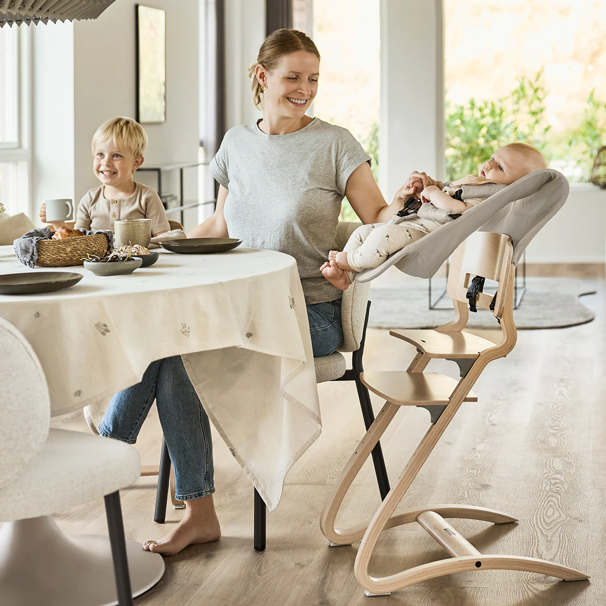 Leander® Otroški stol za hranjenje 4v1 Louie™ Cappuccino - Image 15