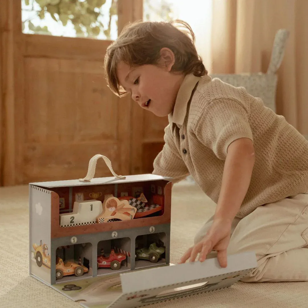 Little Dutch® Cardboard Race Track - Image 5