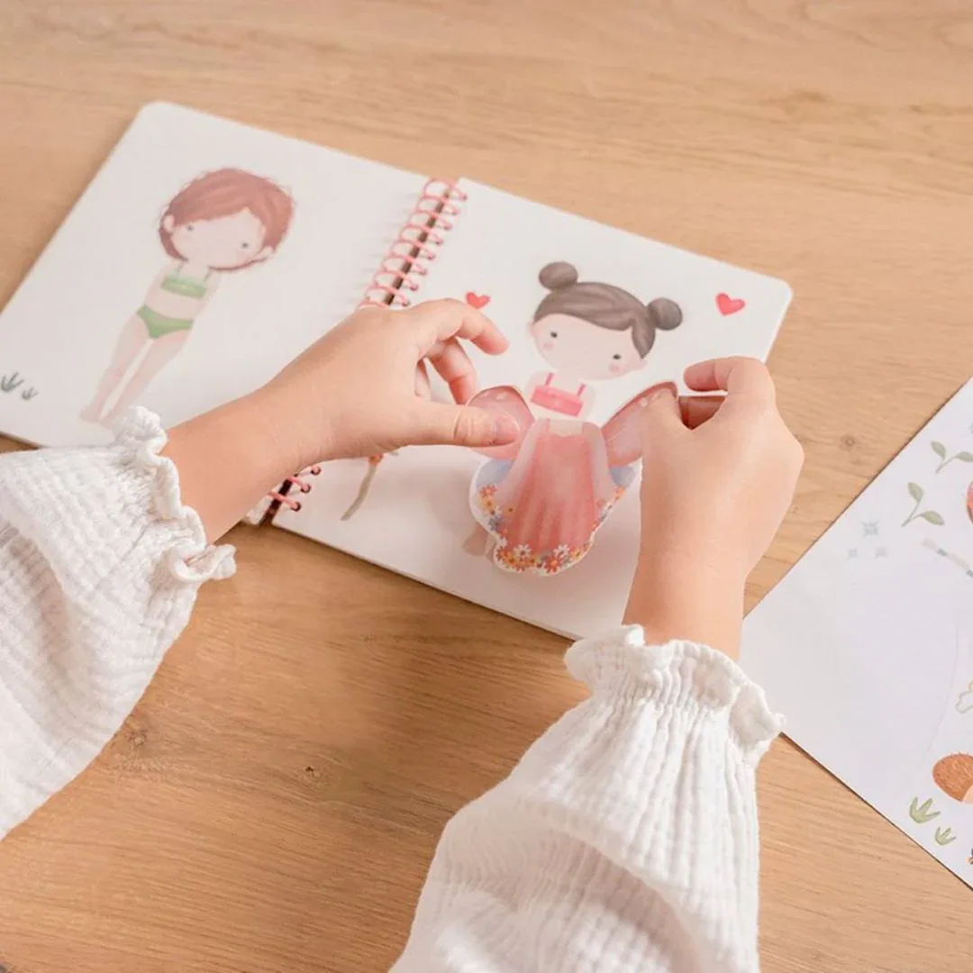 Little Dutch® Dress me up book Rosa & Friends - Image 5
