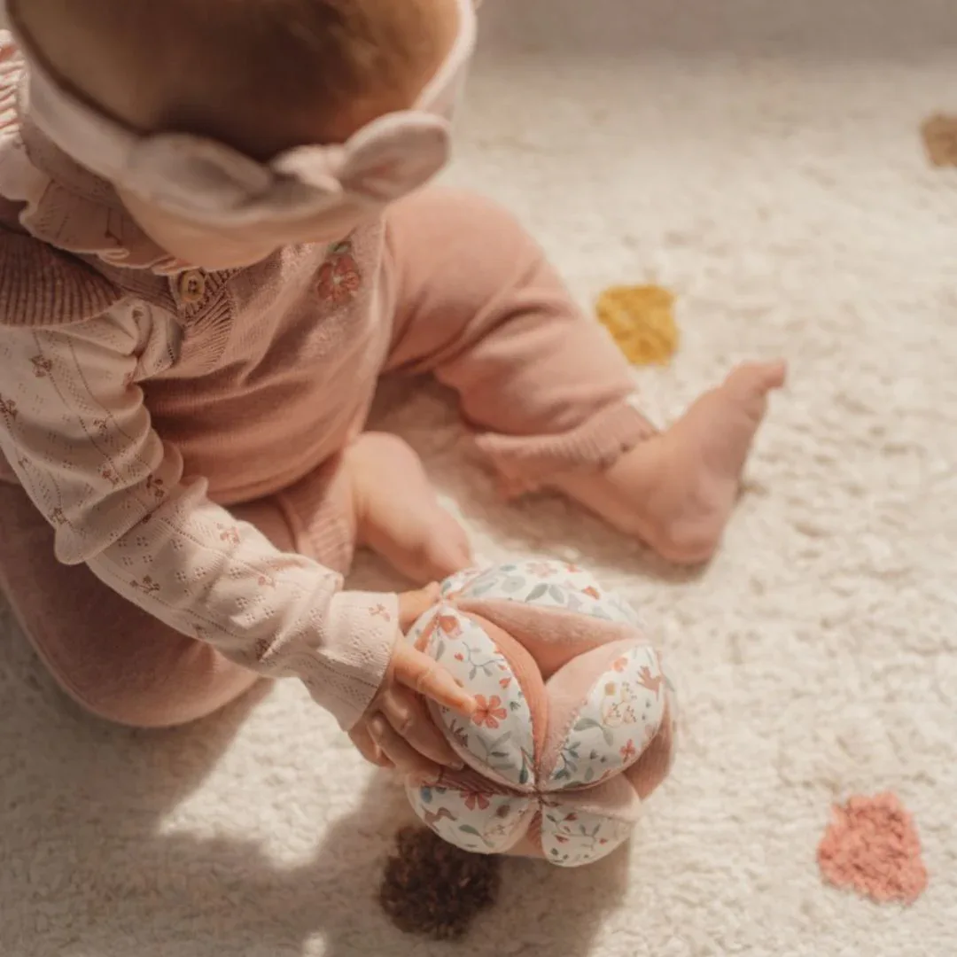 Little Dutch® Gripping Ball Fairy Garden - Image 3