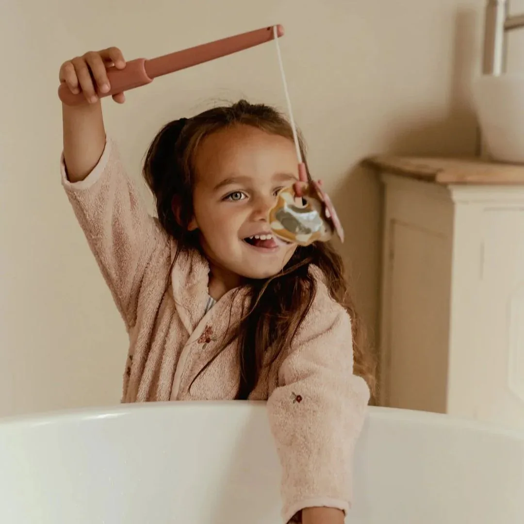 Little Dutch® Catch the Fish Game Girl - Image 6