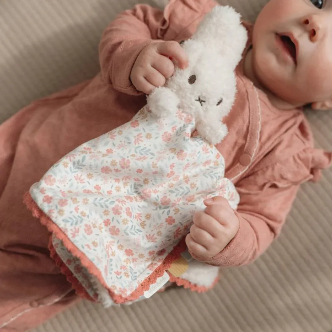 Little Dutch® Miffy cuddle cloth Lucky Blossom - Image 4