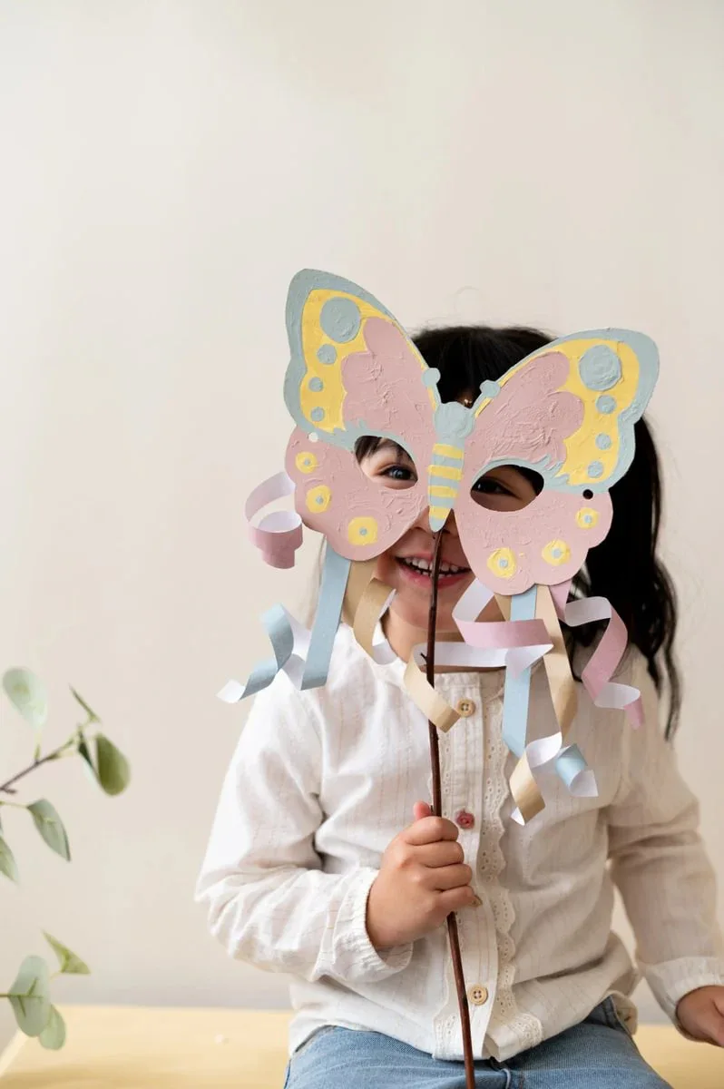 Little Dutch® Scissors Book Rosa & Friends - Image 3