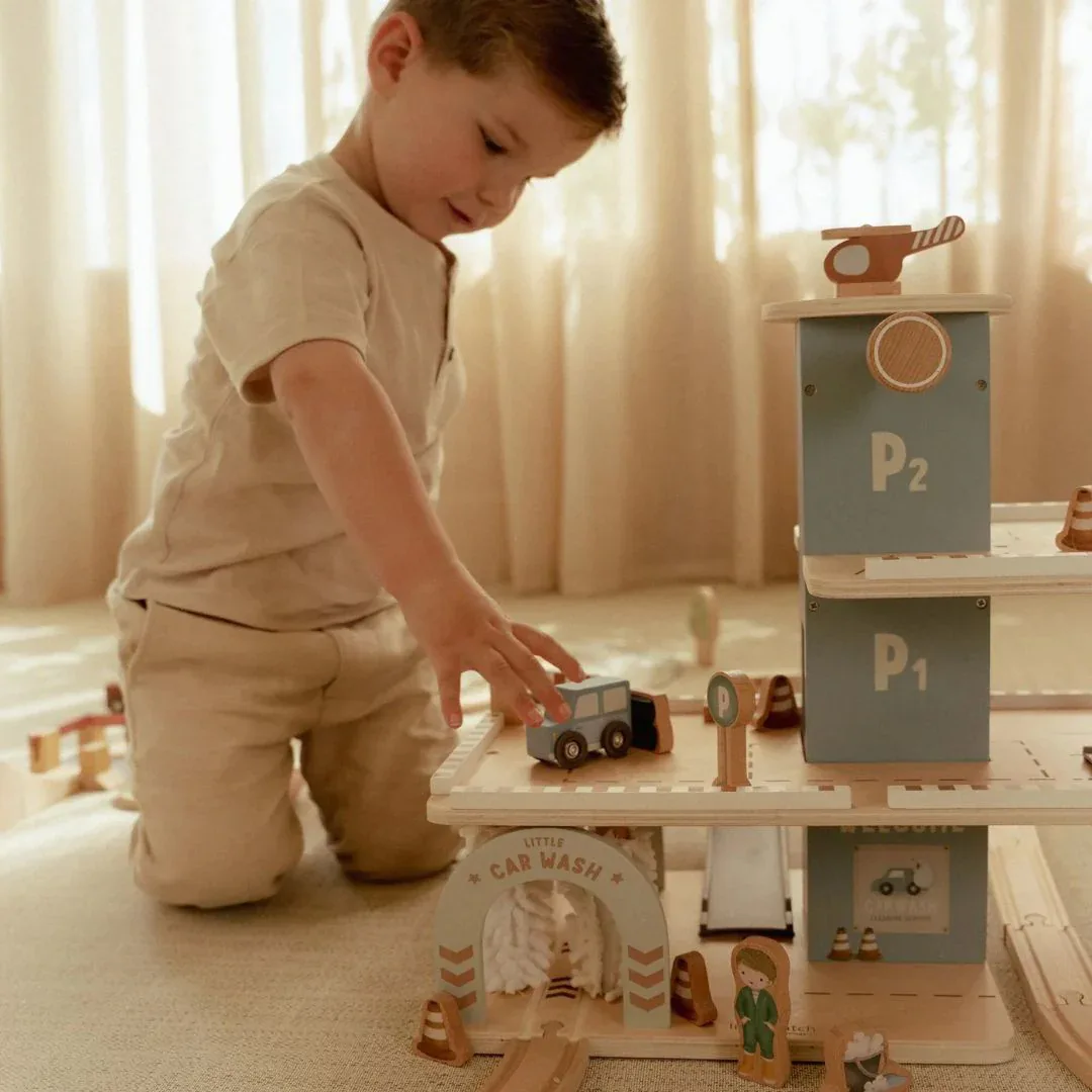 Little Dutch® Wooden Garage - Image 7