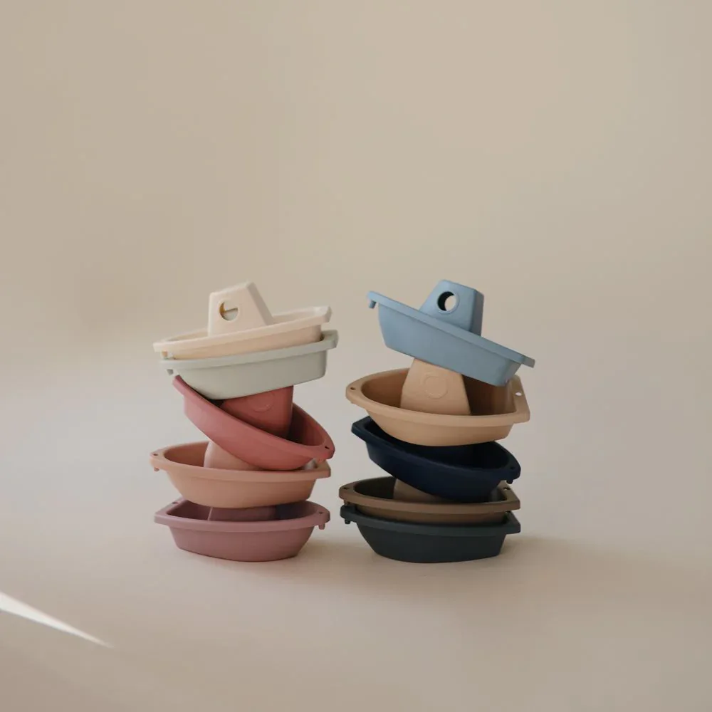 Mushie® Bath Boats Petal - Image 2