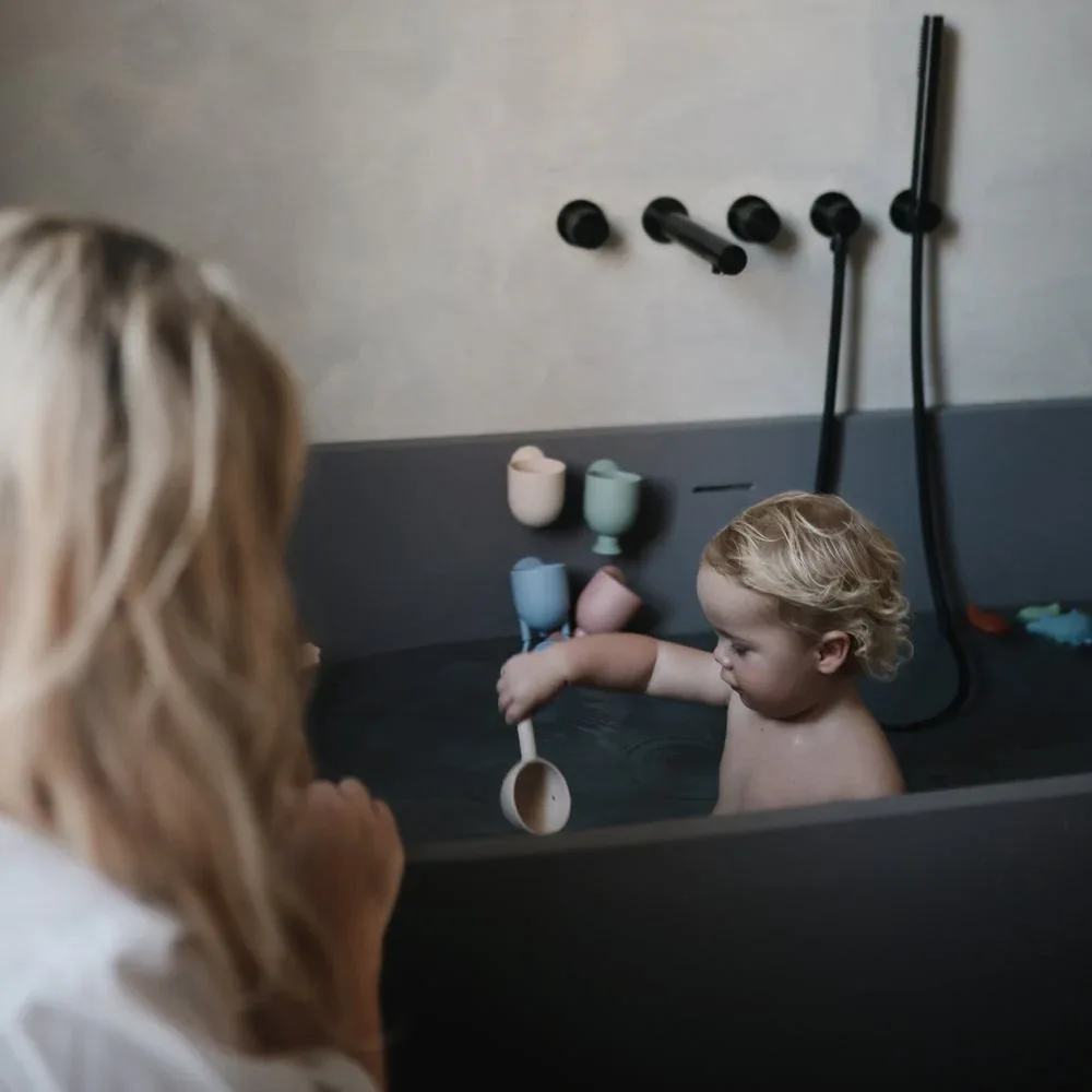 Mushie® Bath Toy Pour and Play - Image 4