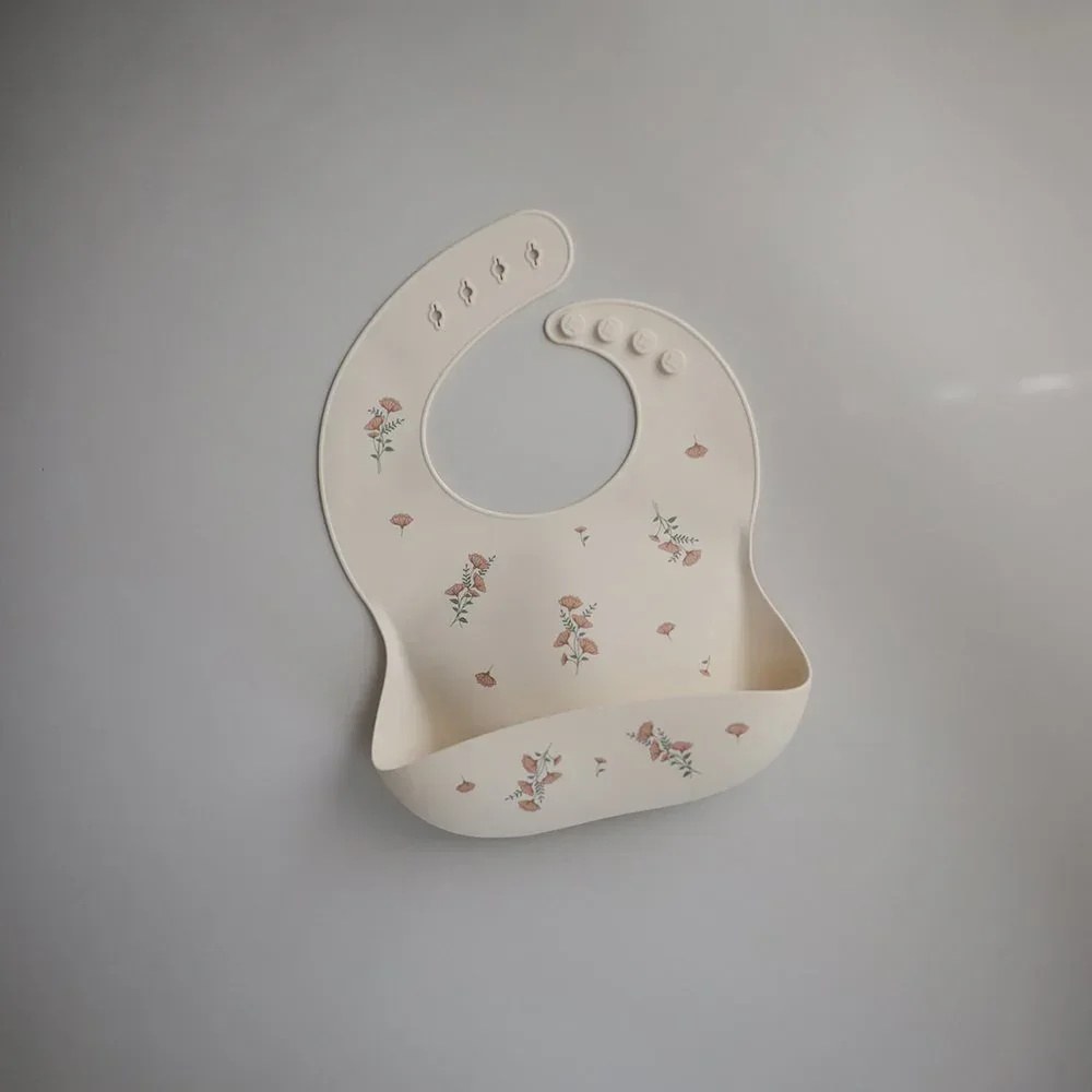 Mushie® Silicone Bib Pink Flowers - Image 2