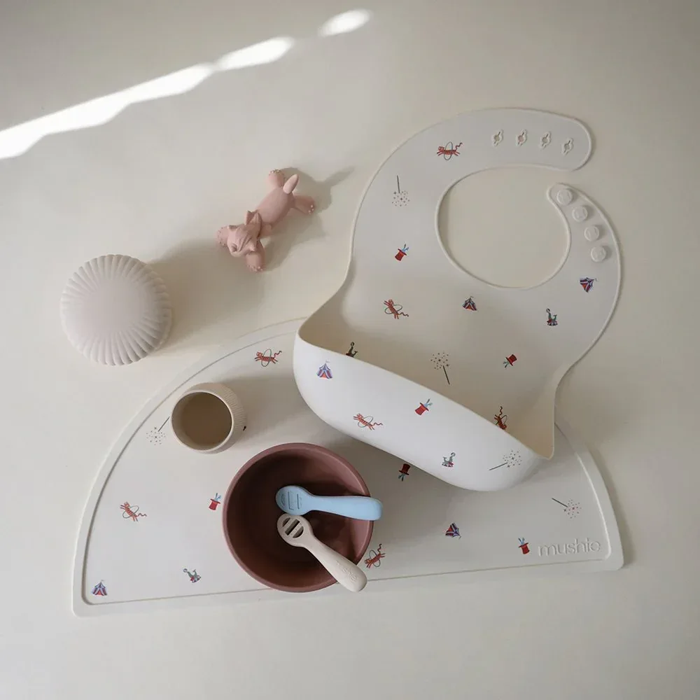 Mushie® Silicone Bib Circus - Image 3