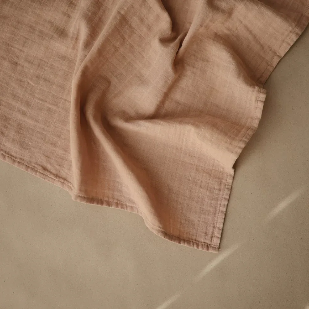 Mushie® Muslin Cloth 3-pack Blush 60x60 - Image 4