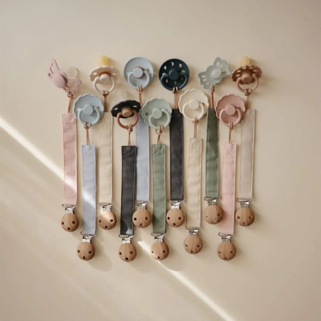 Mushie® Pacifier Clips Olive/Shifting Sand - Image 3