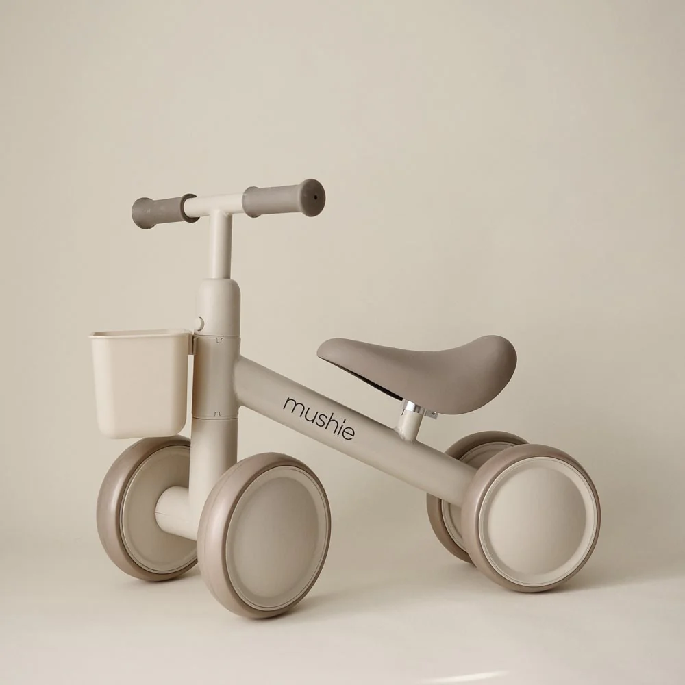Mushie® Poganjalček Shifting Sand - Image 2