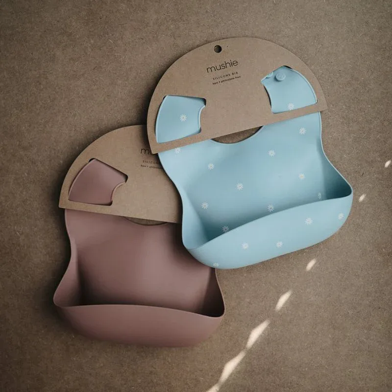Mushie® Silicone Bib White Daisy - Image 2