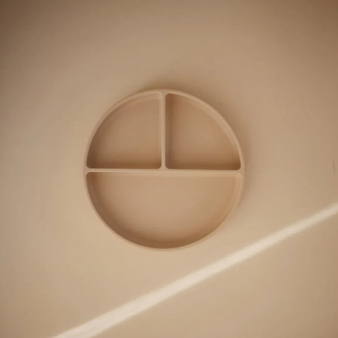 Mushie® Silicone divided suction plate Shifting Sand - Image 3