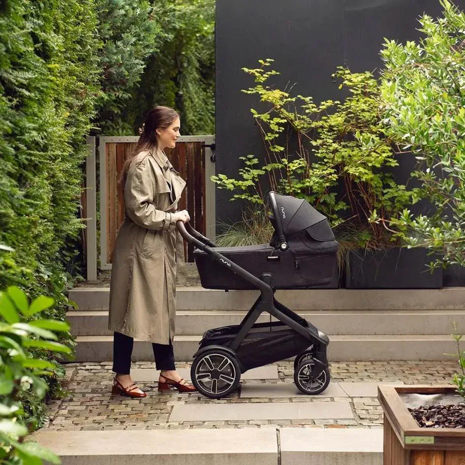 Nuna® Carry Cot Demi™ Next Biscotti - Image 14