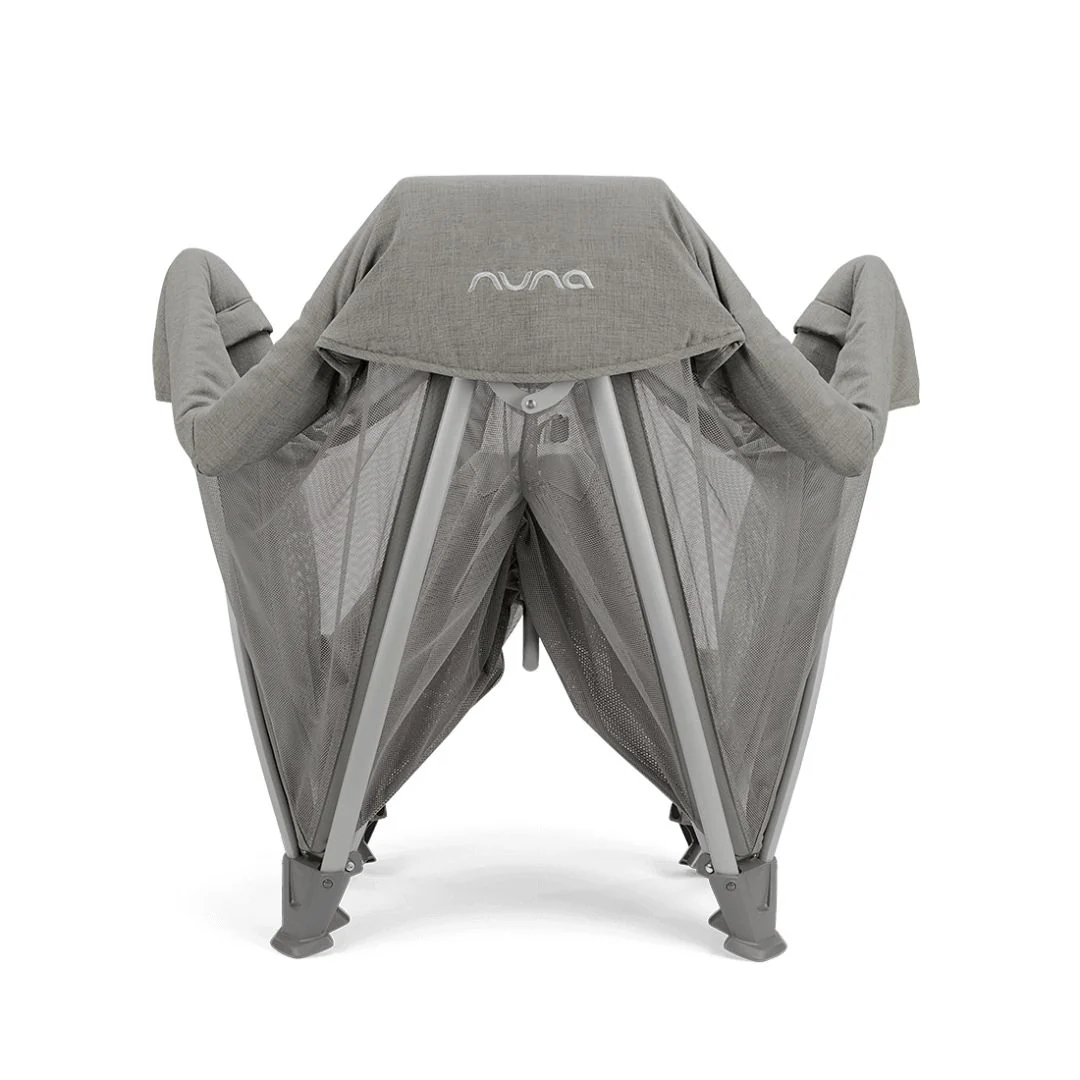 Nuna® Prenosna posteljica Sena™ Aire + rjuha Frost - Image 5