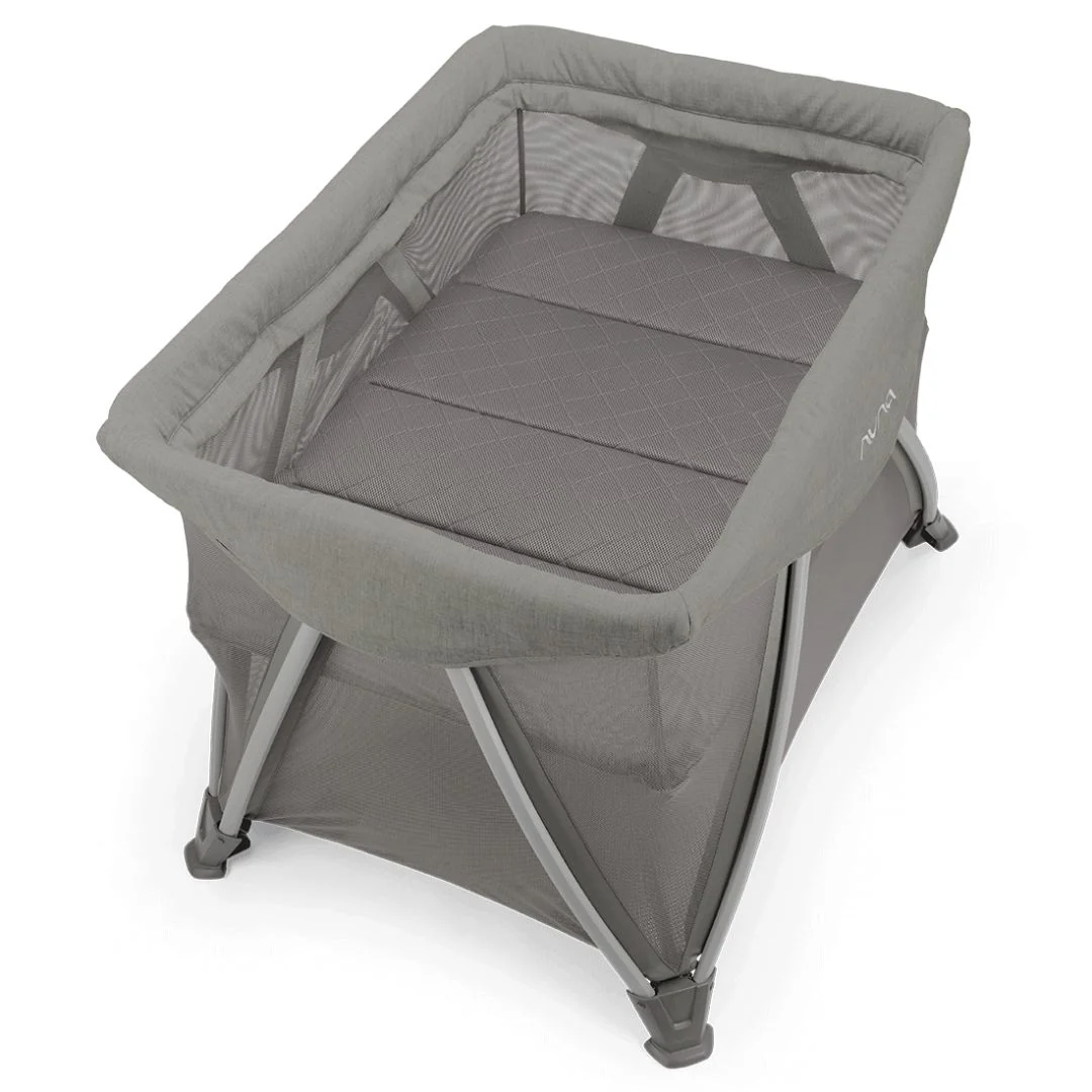 Nuna® Prenosna posteljica Sena™ Aire + rjuha Frost - Image 6
